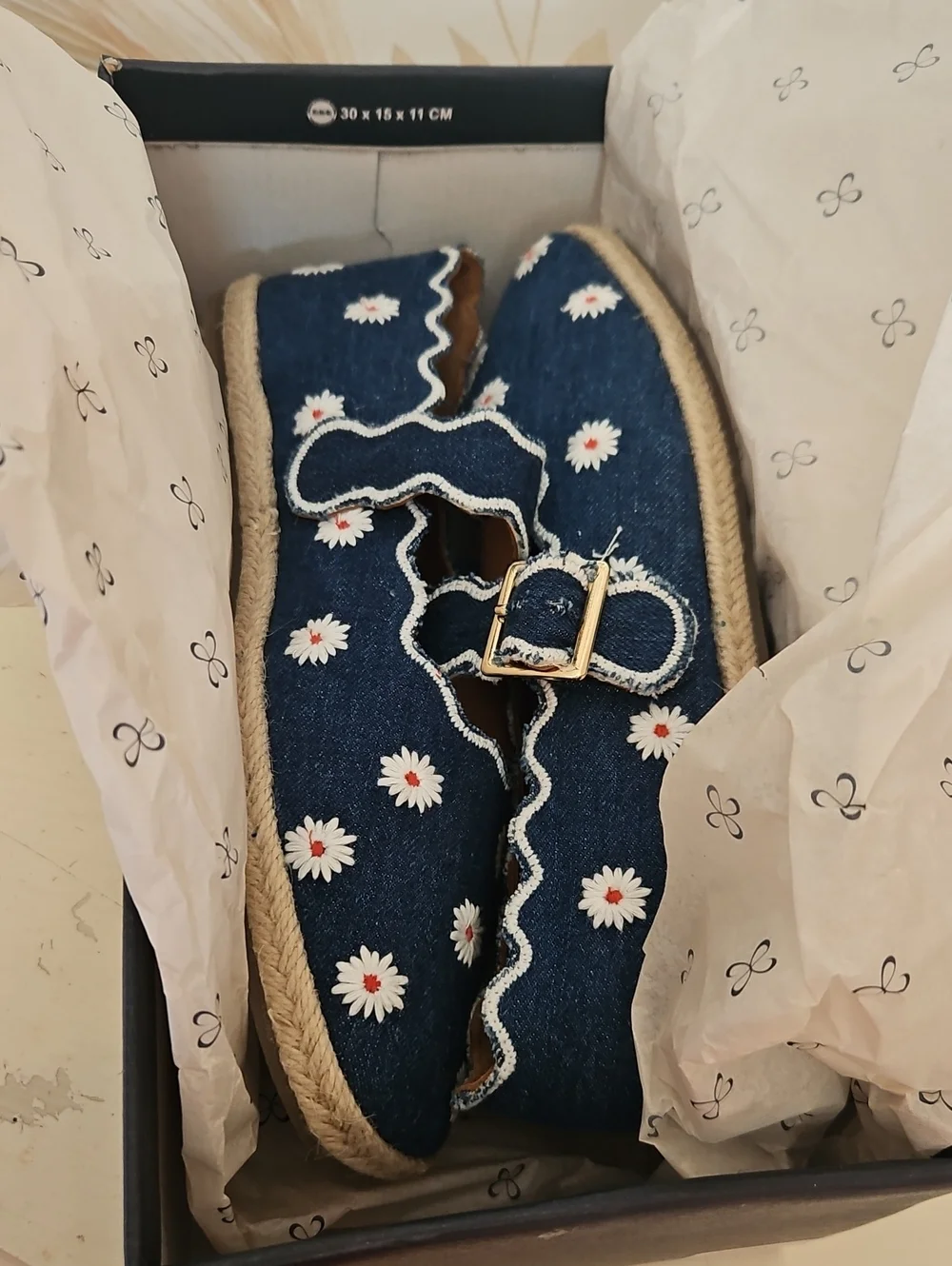 Maeve Denim Daisy Embroidered Espadrille Mary Jane Flats, NWT w/ Box, 38